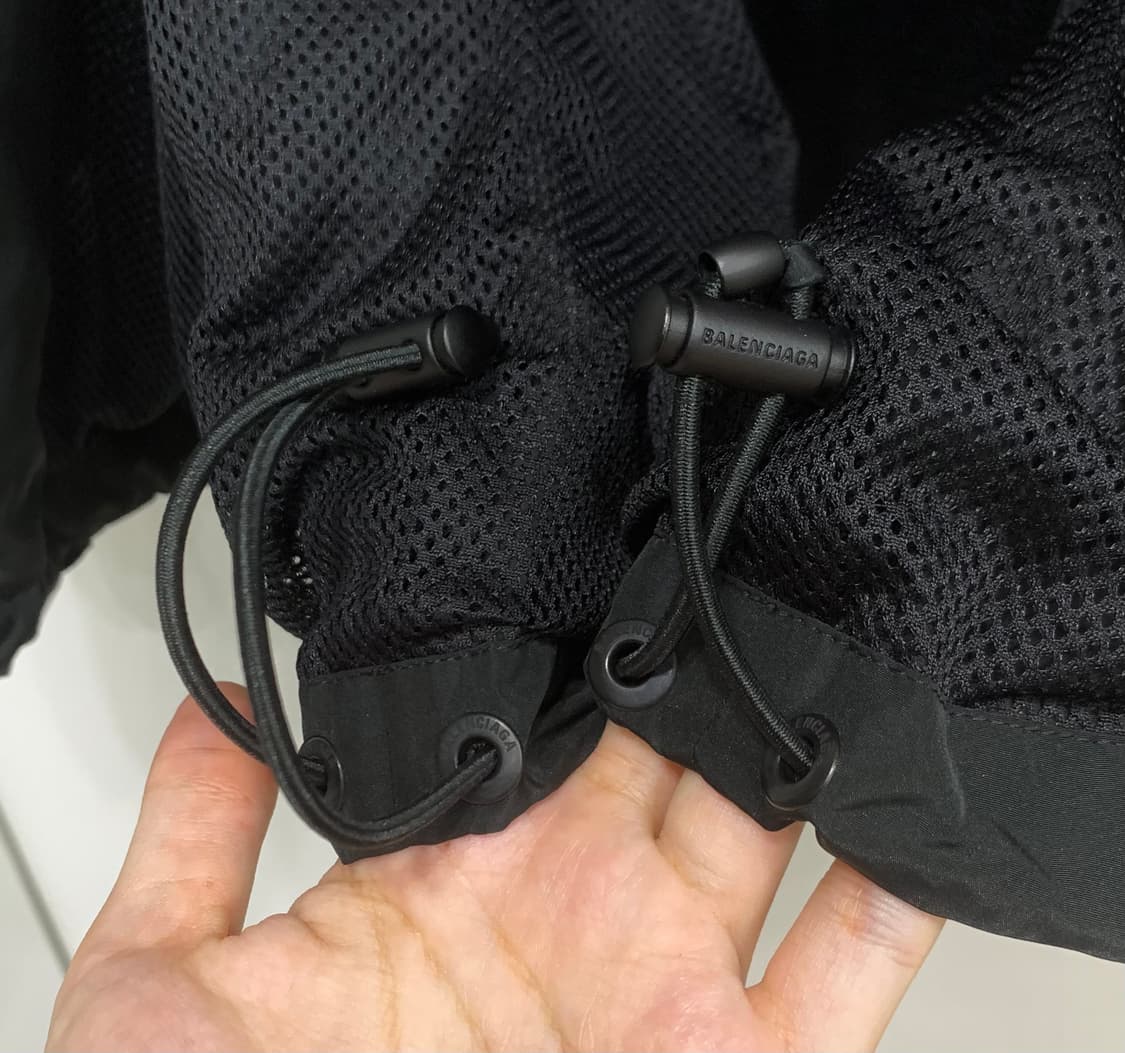 [M]발렌시아가 미니멀 로고 트랙 자켓 블랙 바람막이 상품이미지7