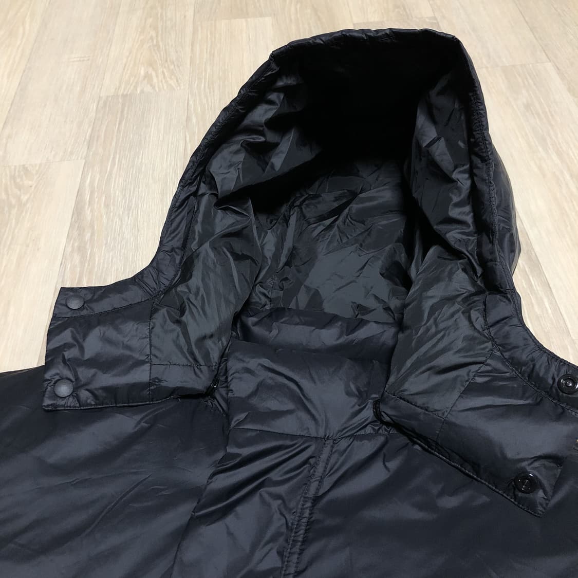 (105) 로드 존 그레이 피시테일 숏 다운 파카 블랙 패딩 상품이미지4