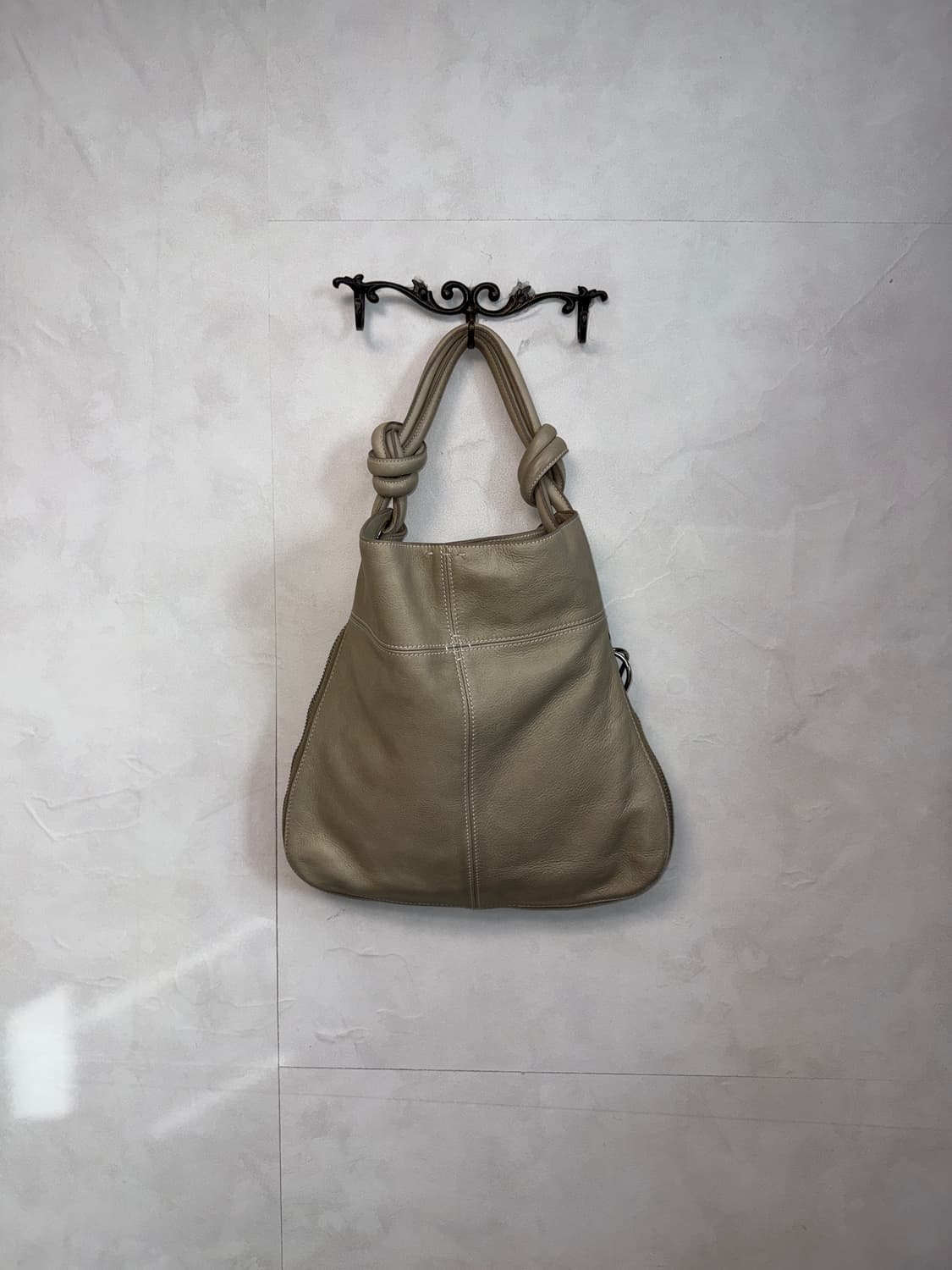 Donna Karan beige distinct knotted 숄더백 상품이미지5