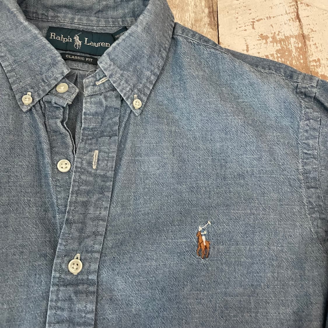 폴로 랄프로렌 클래식핏 샴브레이 셔츠  가벼운 코튼 원단에 버튼다운 카라 상품이미지2