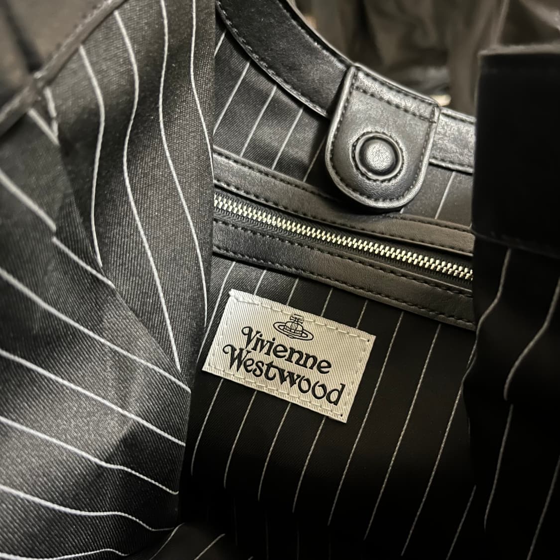 비비안웨스트우드 스웨이드 숄더백 상품이미지8