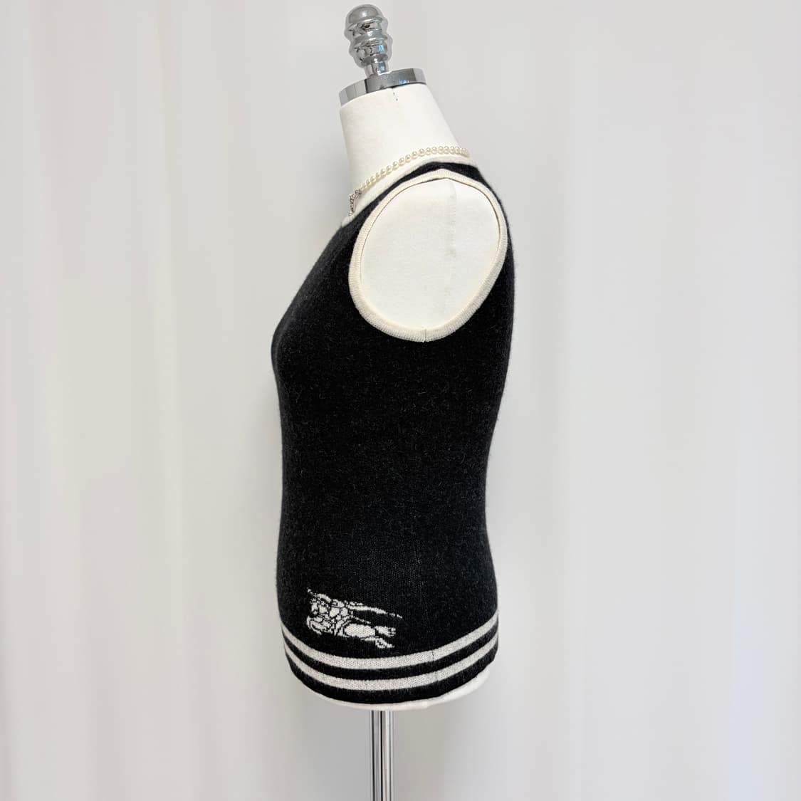 버버리 레드 빅로고 블랙 베스트 캐시미어 니트 상품이미지7