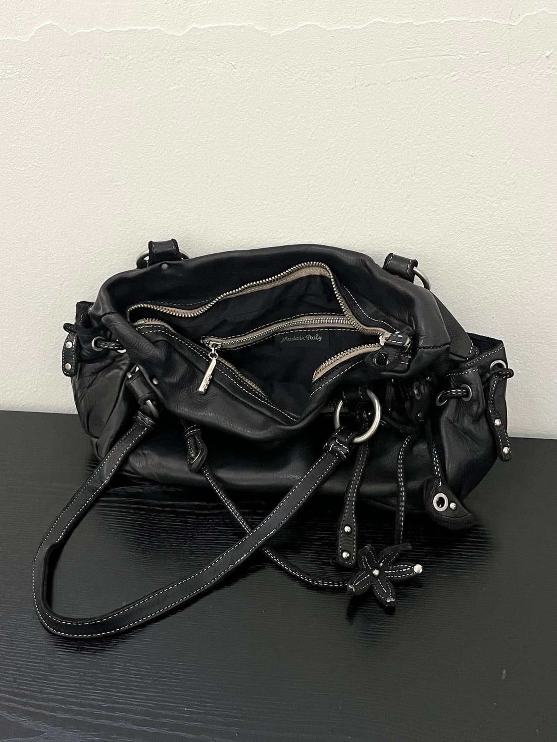 italy 플라워키링 레더 숄더백 상품이미지7