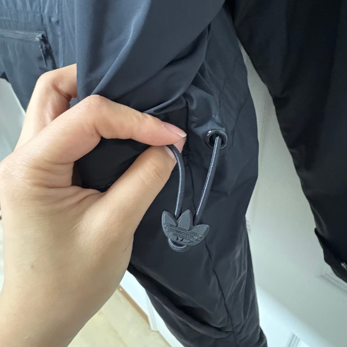 초희귀 레어템) 아디다스 올블랙 파이어버드 패딩 점퍼 110 상품이미지7
