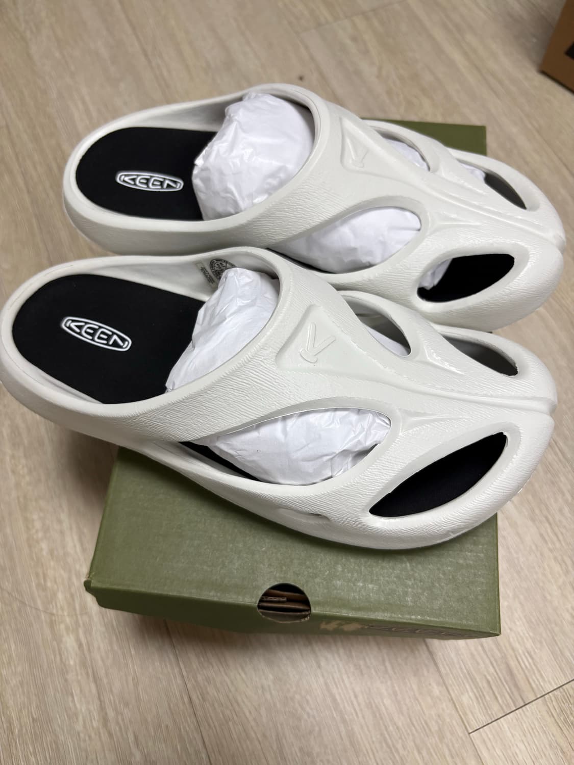 킨 샨티 슬리퍼 화이트 270 상품이미지4