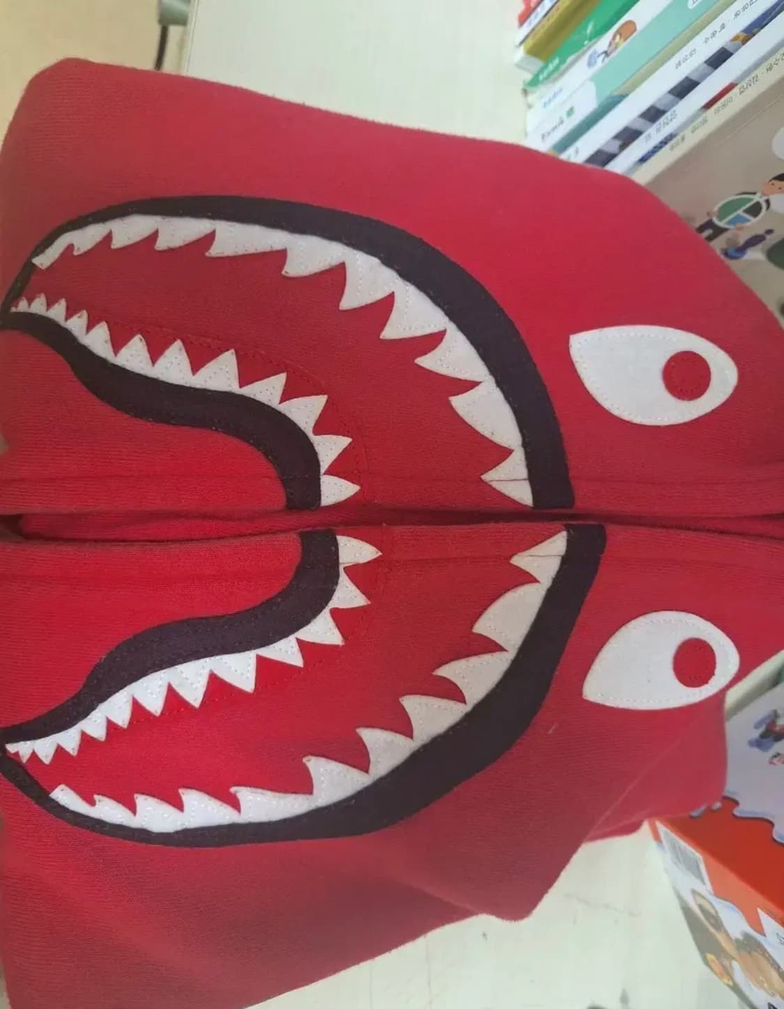 베이프 적계 샤크후드 XL 상품이미지1