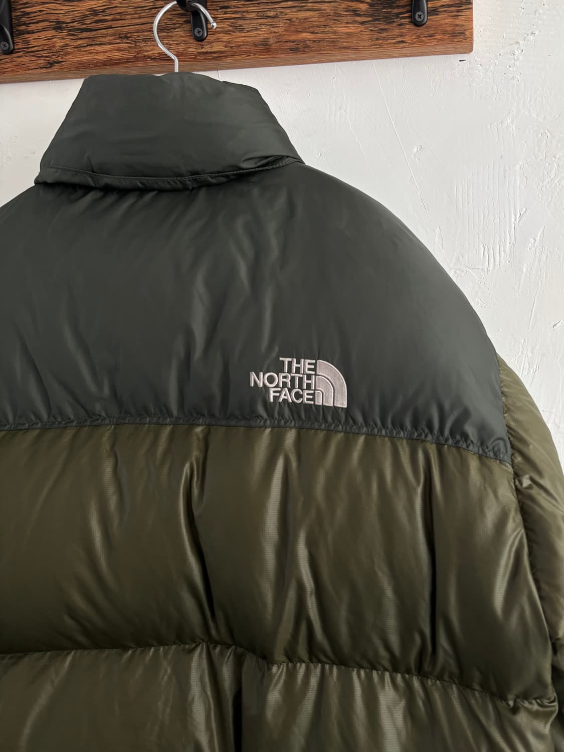 The North Face 노스페이스 카키컬러 눕시 다운자켓 상품이미지3
