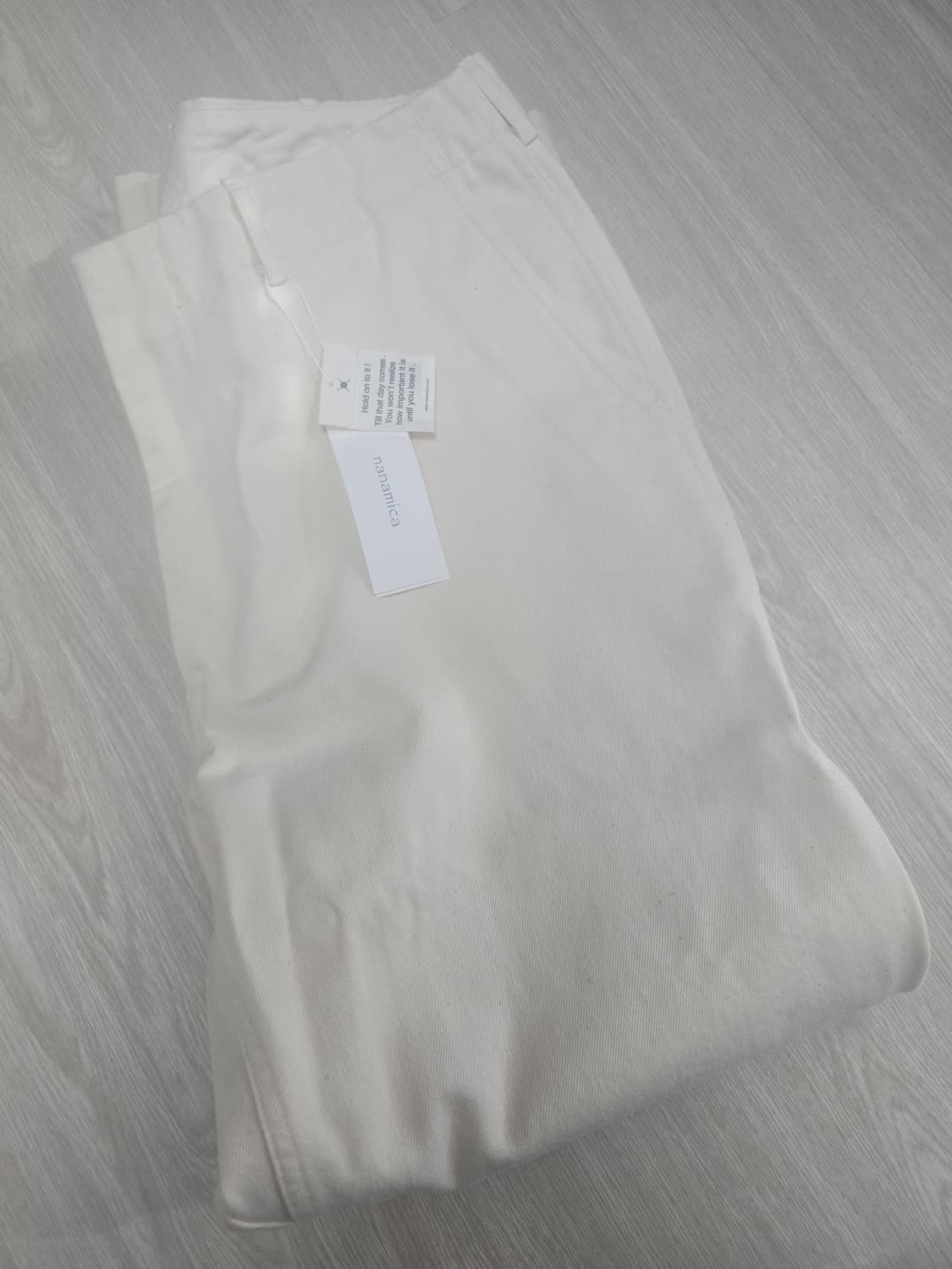 나나미카 와이드 데님 팬츠 에크루
- 36 사이즈 상품이미지1