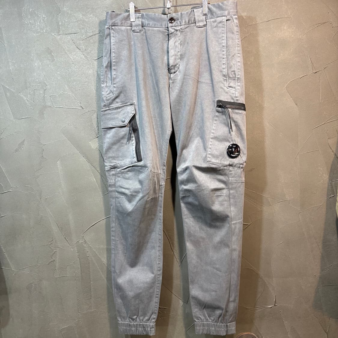 [48] C.P.company 씨피 컴퍼니 카고 조거 팬츠 상품이미지1