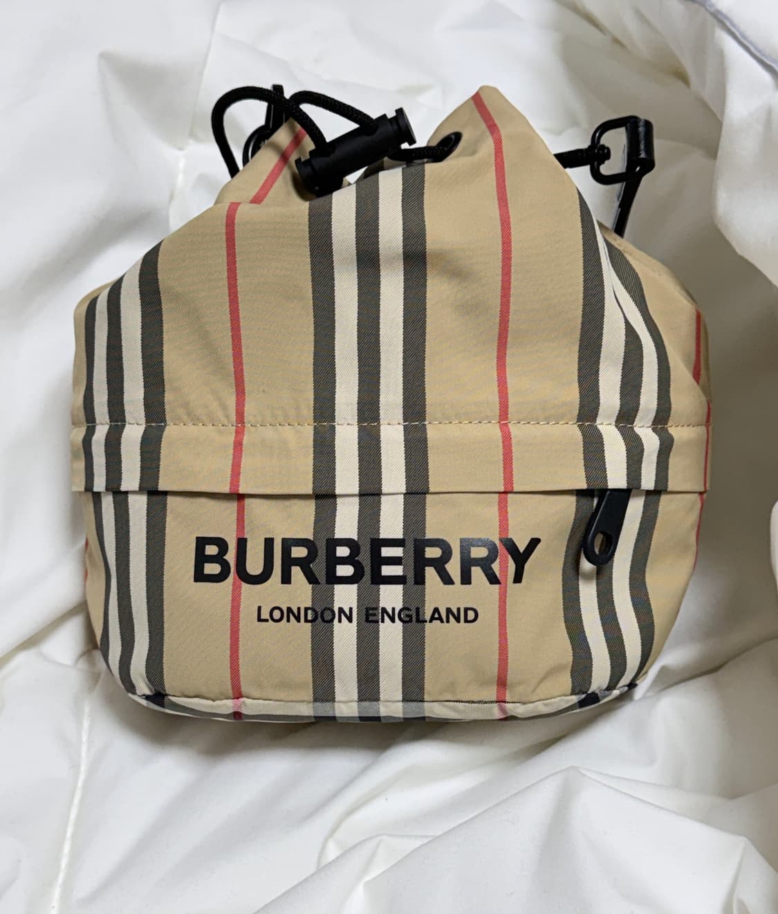 버버리 버킷백(정품) 상품이미지1