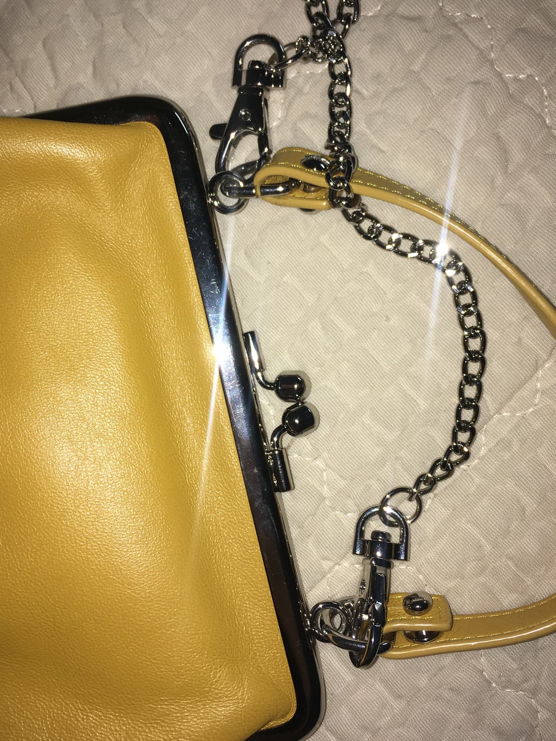 비비안웨스트우드 노랑 복조리백 상품이미지3