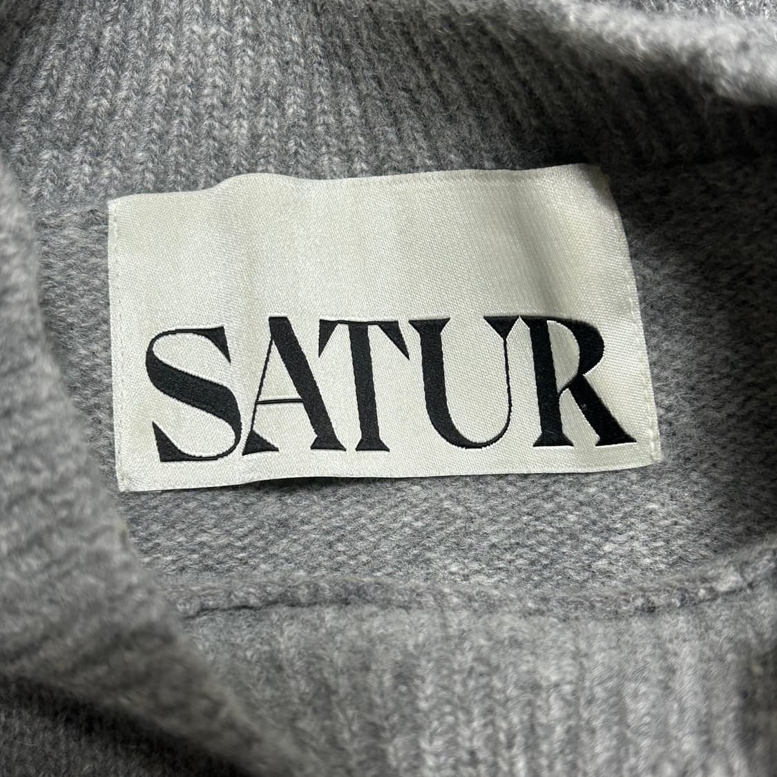 Satur 여성용 그레이 울 캐시미어 라운드 니트 상품이미지2