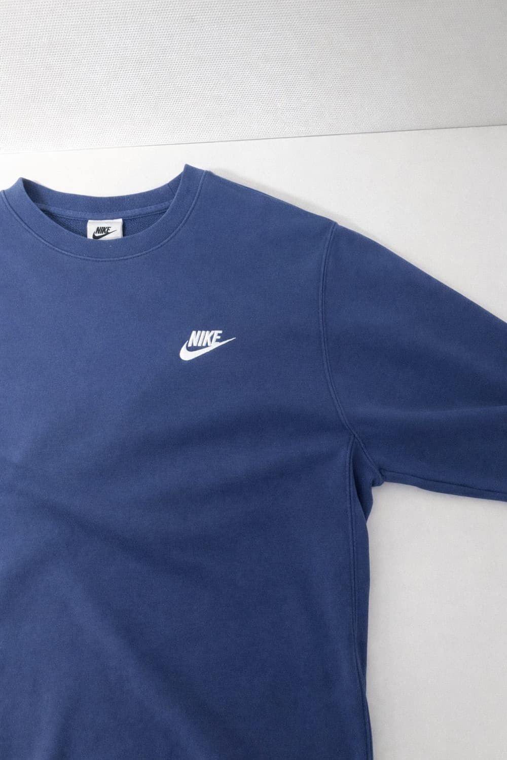 나이키 스우시 네이비 맨투맨 상품이미지1
