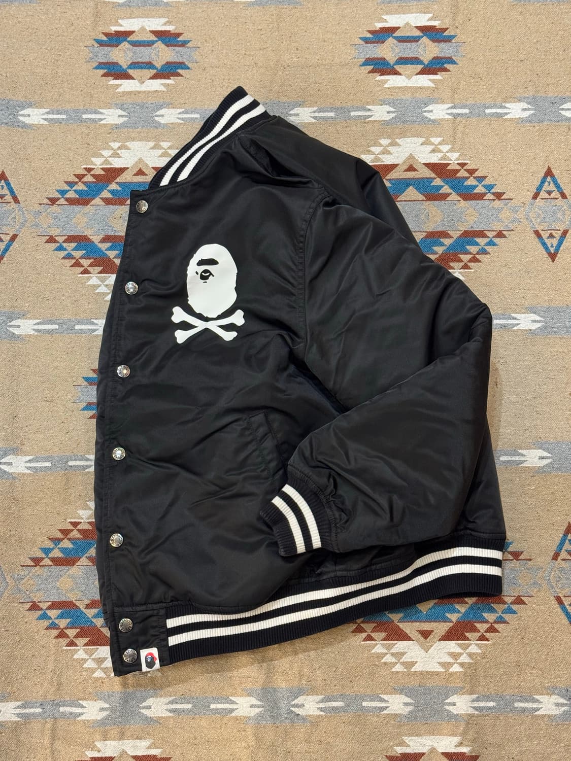 [M] 베이프 PIRATE 스토어 한정 바시티 자켓  상품이미지8