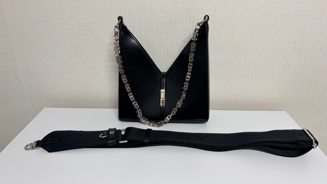 지방시 컷아웃 미니+정품 스트랩+파우치+쿠션 상품이미지4