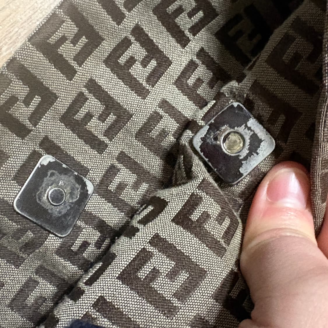 펜디 주카 숄더백 상품이미지6