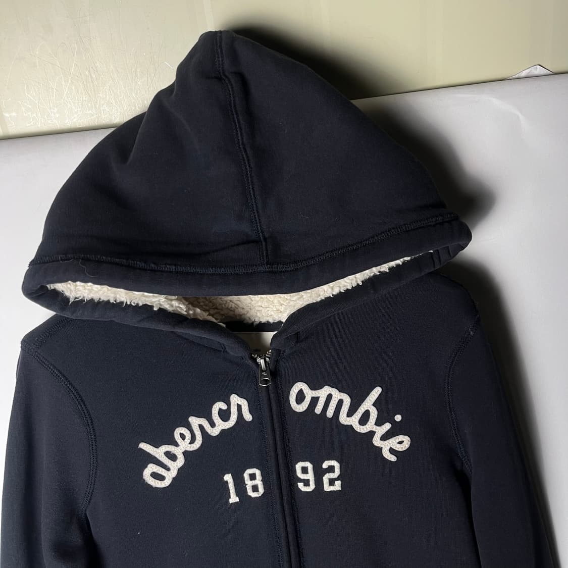 [A&F] 아베크롬비 로고레터링 후드집업 상품이미지2