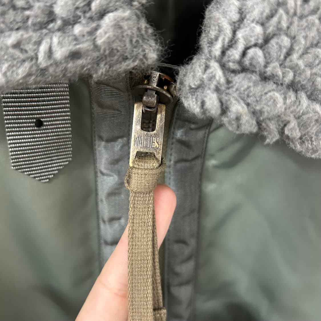 꼼데가르송 옴므 23FW 무스탕 MA-1 자켓 상품이미지8