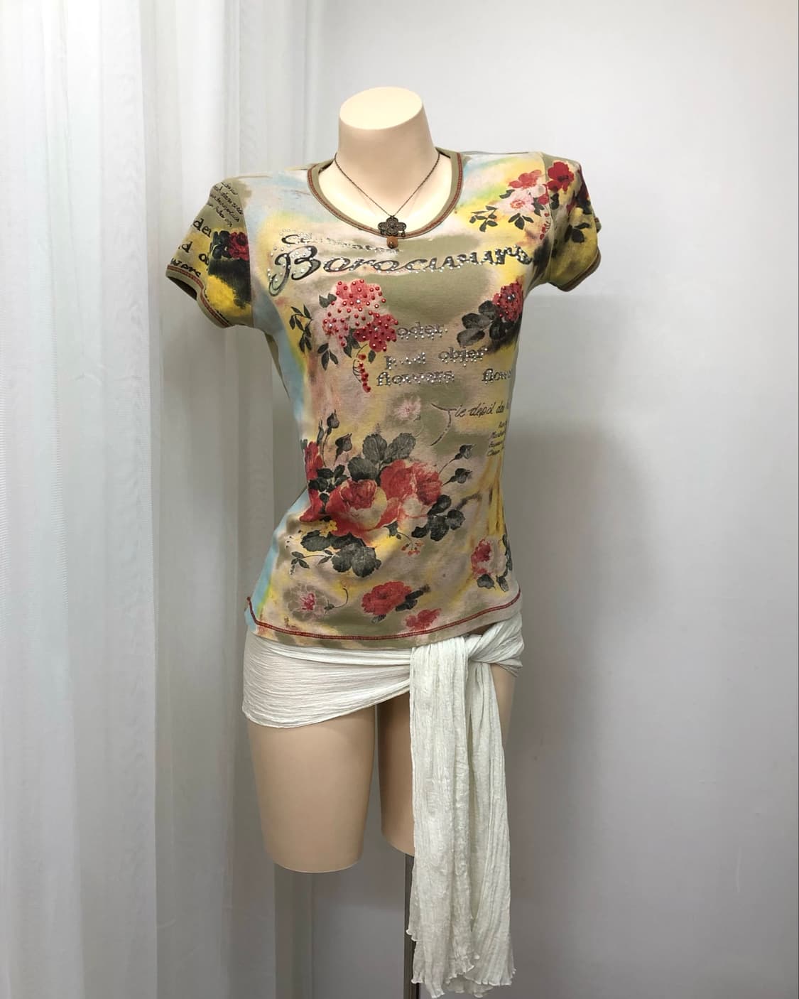 antique floral print cubic lettering tee 상품이미지1