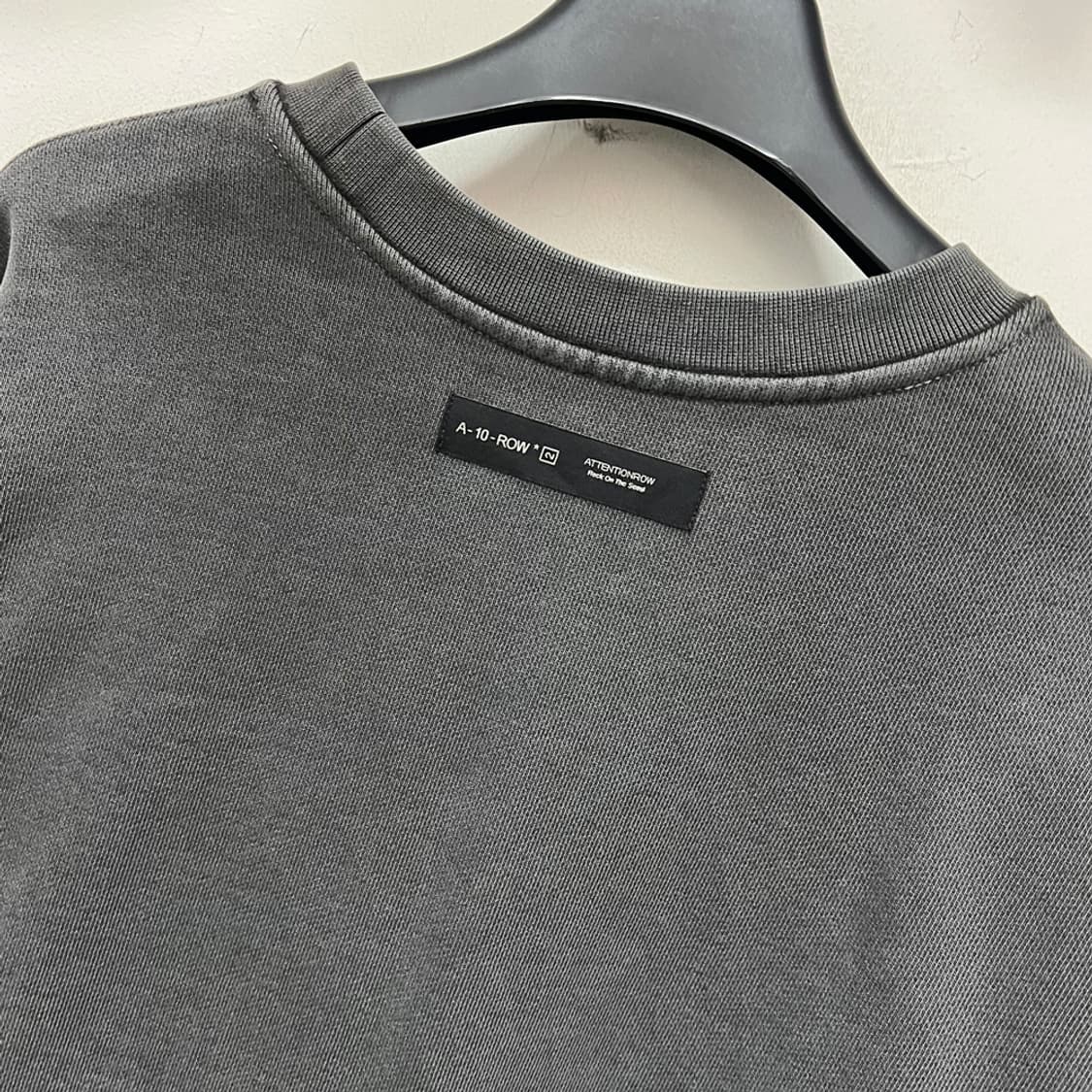 어텐션로우 오버핏 피그먼트 맨투맨 2XL급 상품이미지3