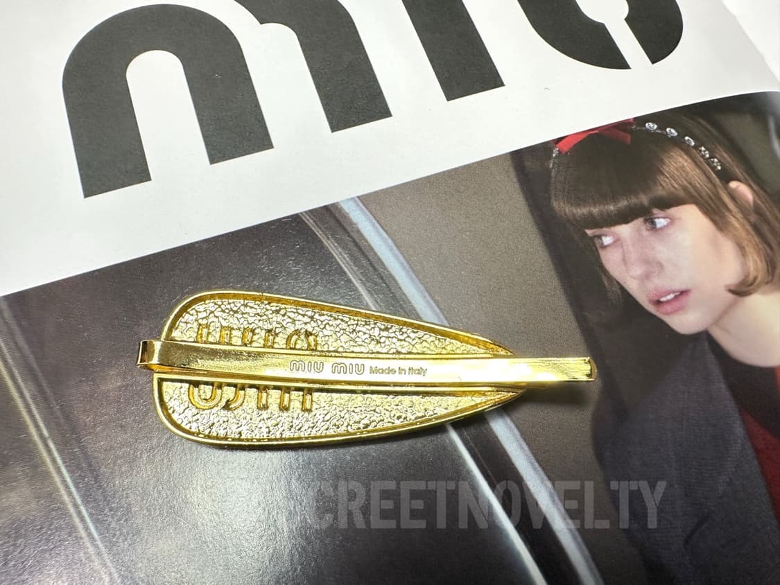 미우미우 헤어핀 블랙 (1ps) 상품이미지7