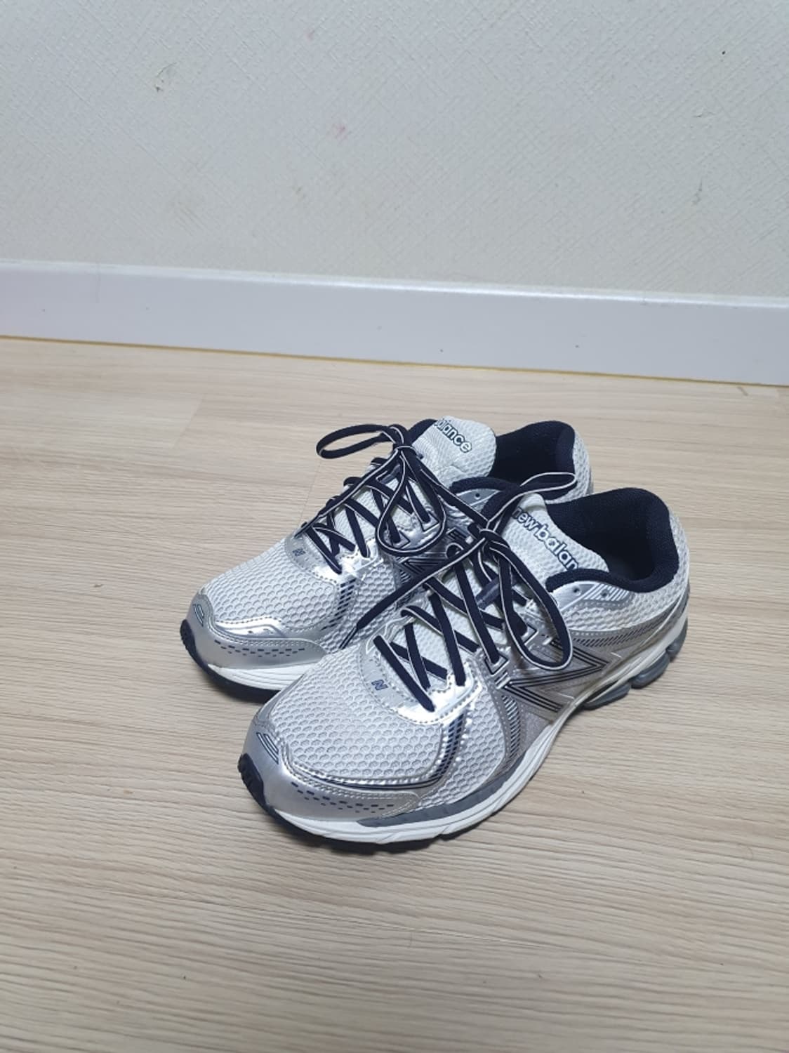뉴발란스 860v2 운동화 270 상품이미지4