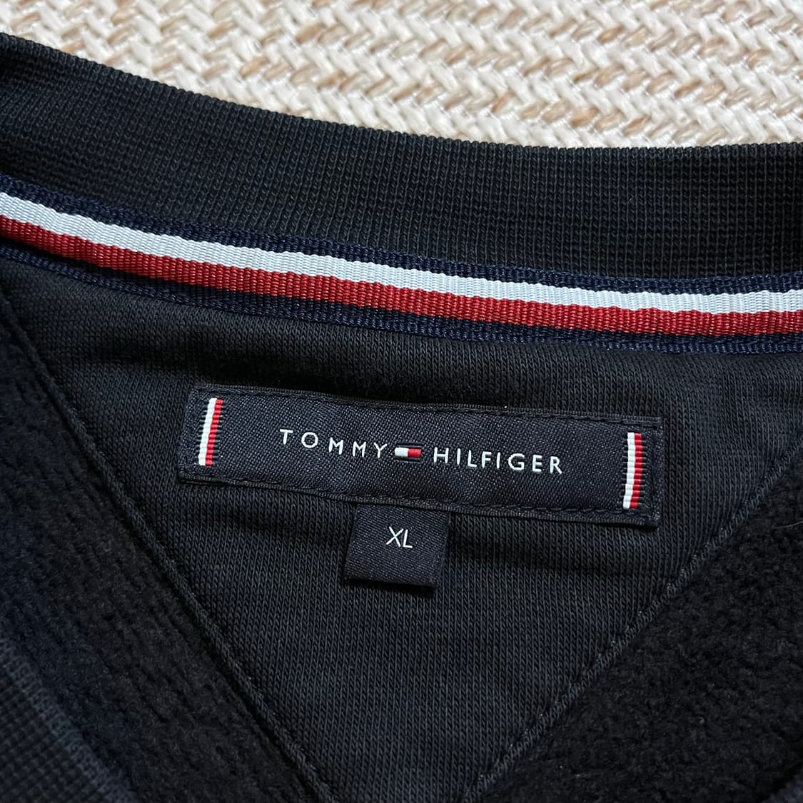 [정품] 타미 블랙 일자로고 기모 맨투맨 [ XL ] 상품이미지5