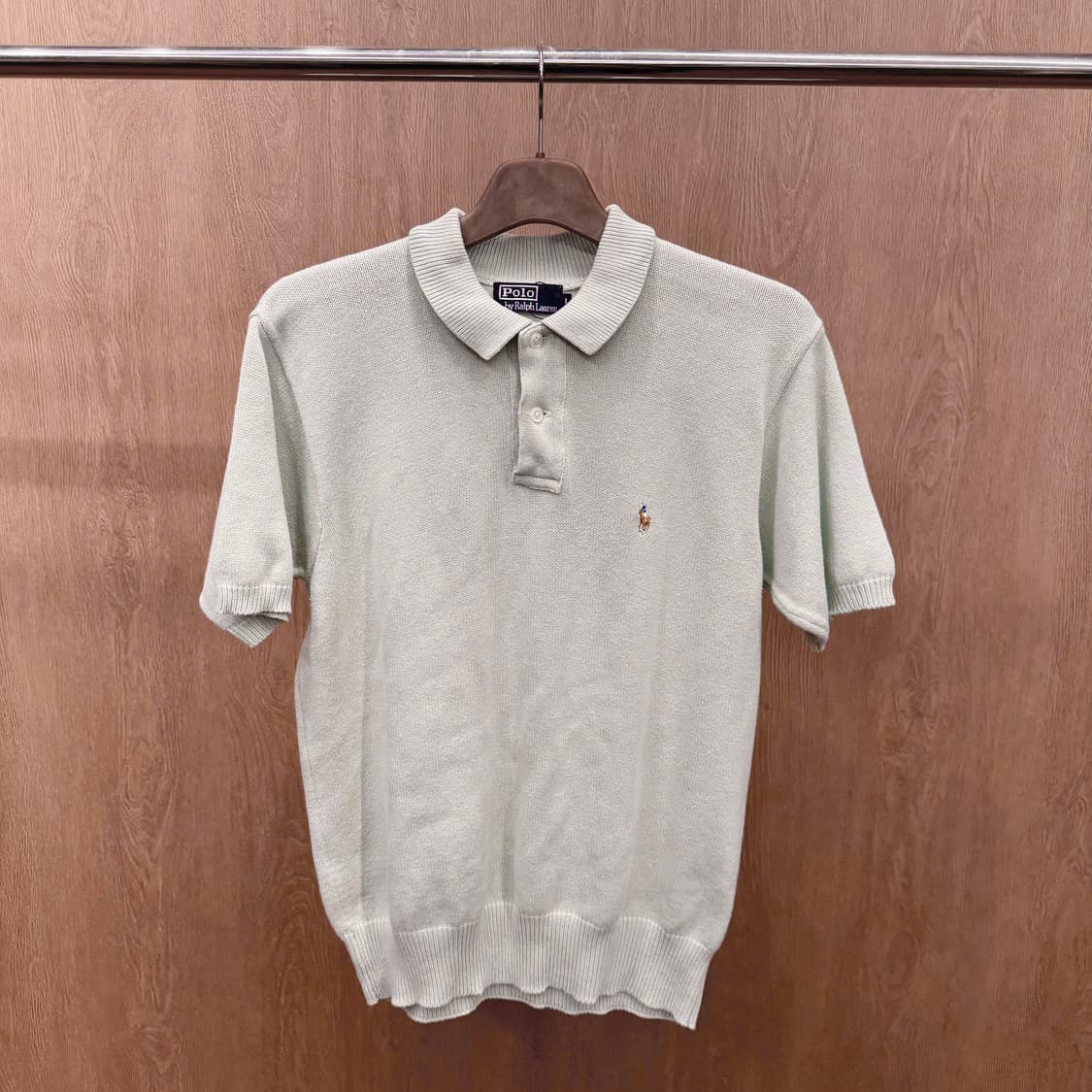폴로 랄프로렌 반팔 카라넥 니트 더블 버튼 로고 자수 디테일 라이트 그린 상품이미지2