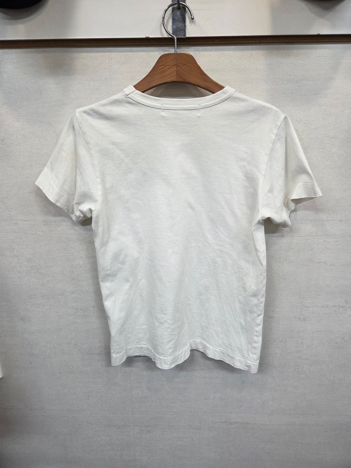 꼼데가르송 여성 블랙와펜 화이트 반팔 m 상품이미지2