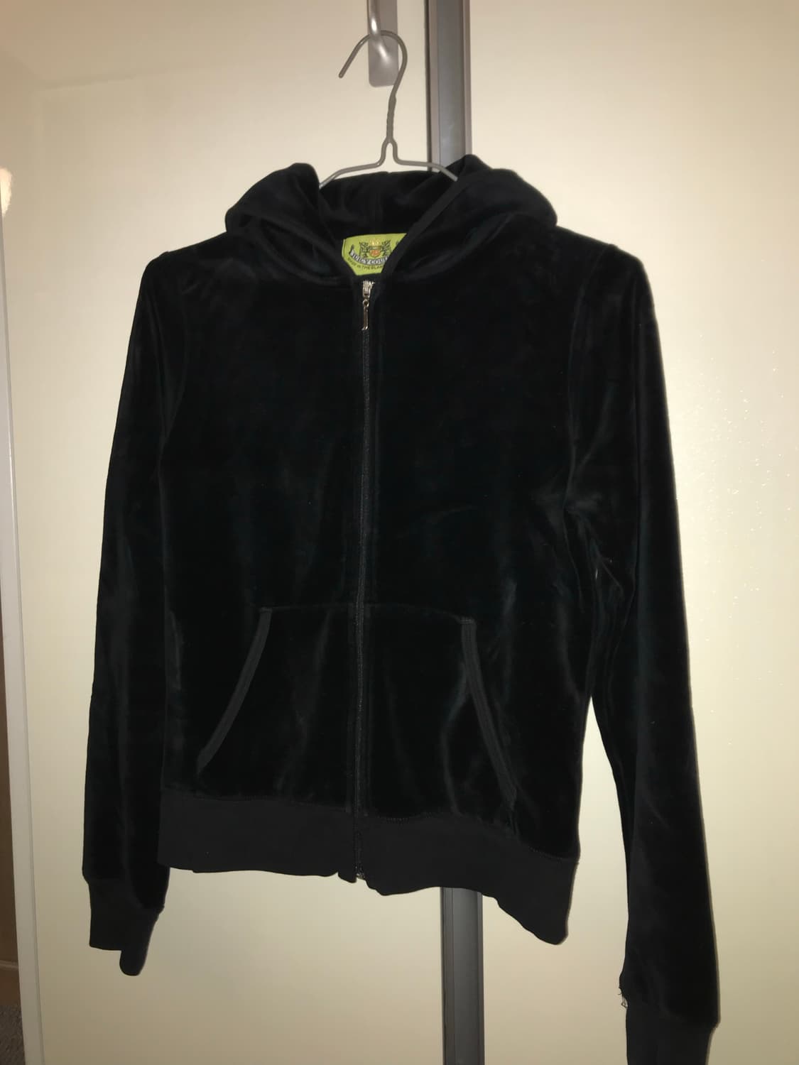 쥬시꾸뛰르 벨벳 후드집업 상품이미지1