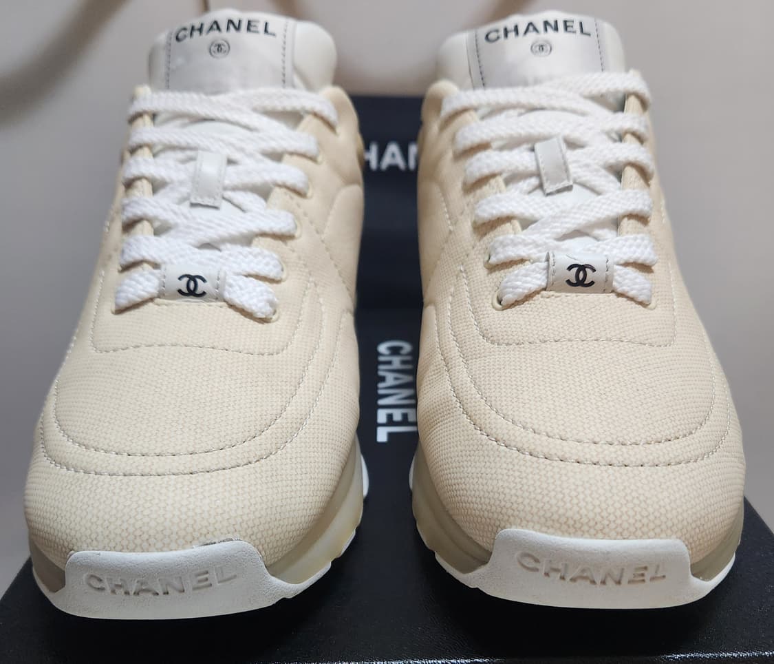 [정품 ] 샤넬 CC로고 스니커즈 운동화 클로스 베이지 가죽 39 한정판 상품이미지5