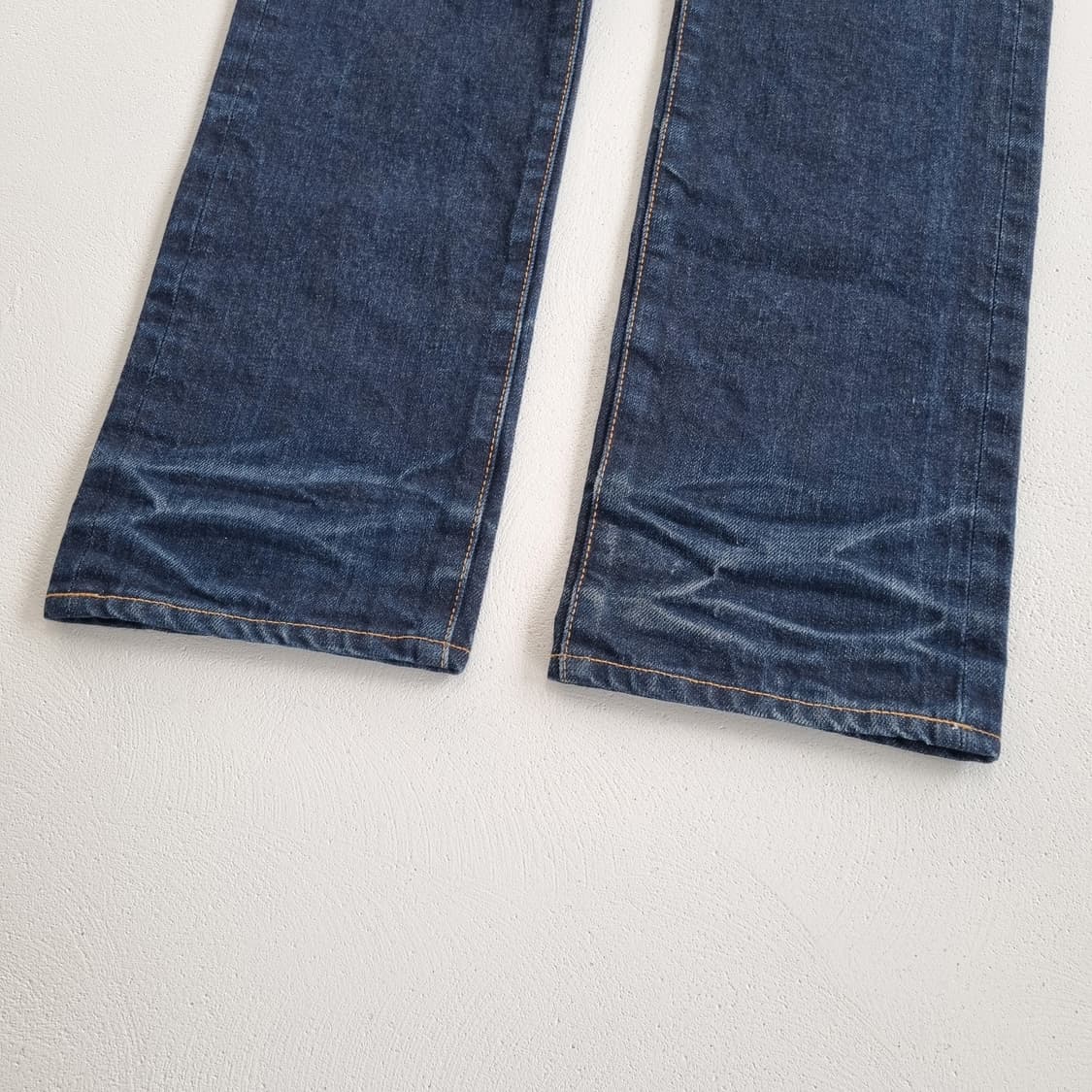 KURO DENIM 페이딩 데님진 - 30 상품이미지4