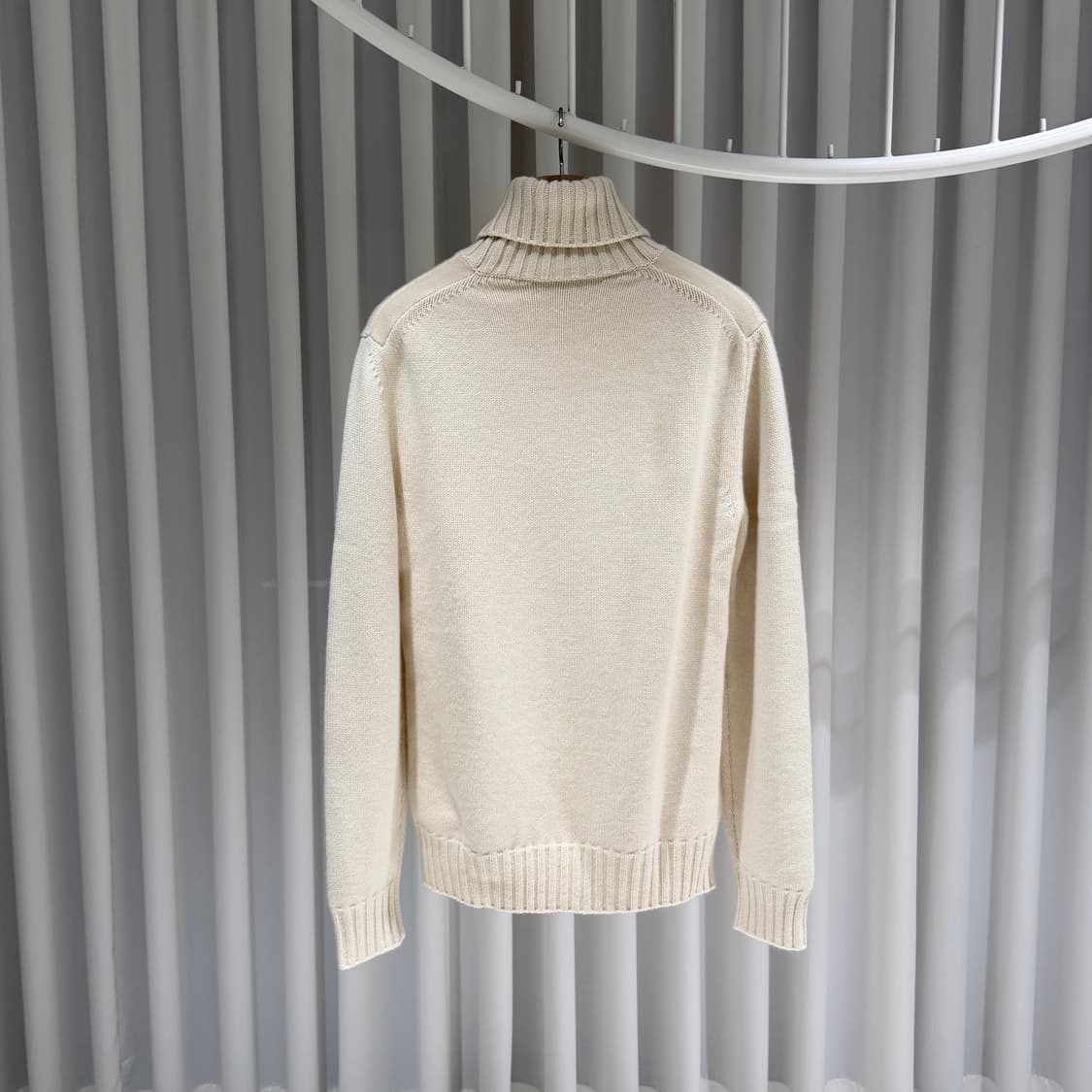(A+/50) / 로로피아나 터틀넥 캐시미어 니트 아이보리 상품이미지5