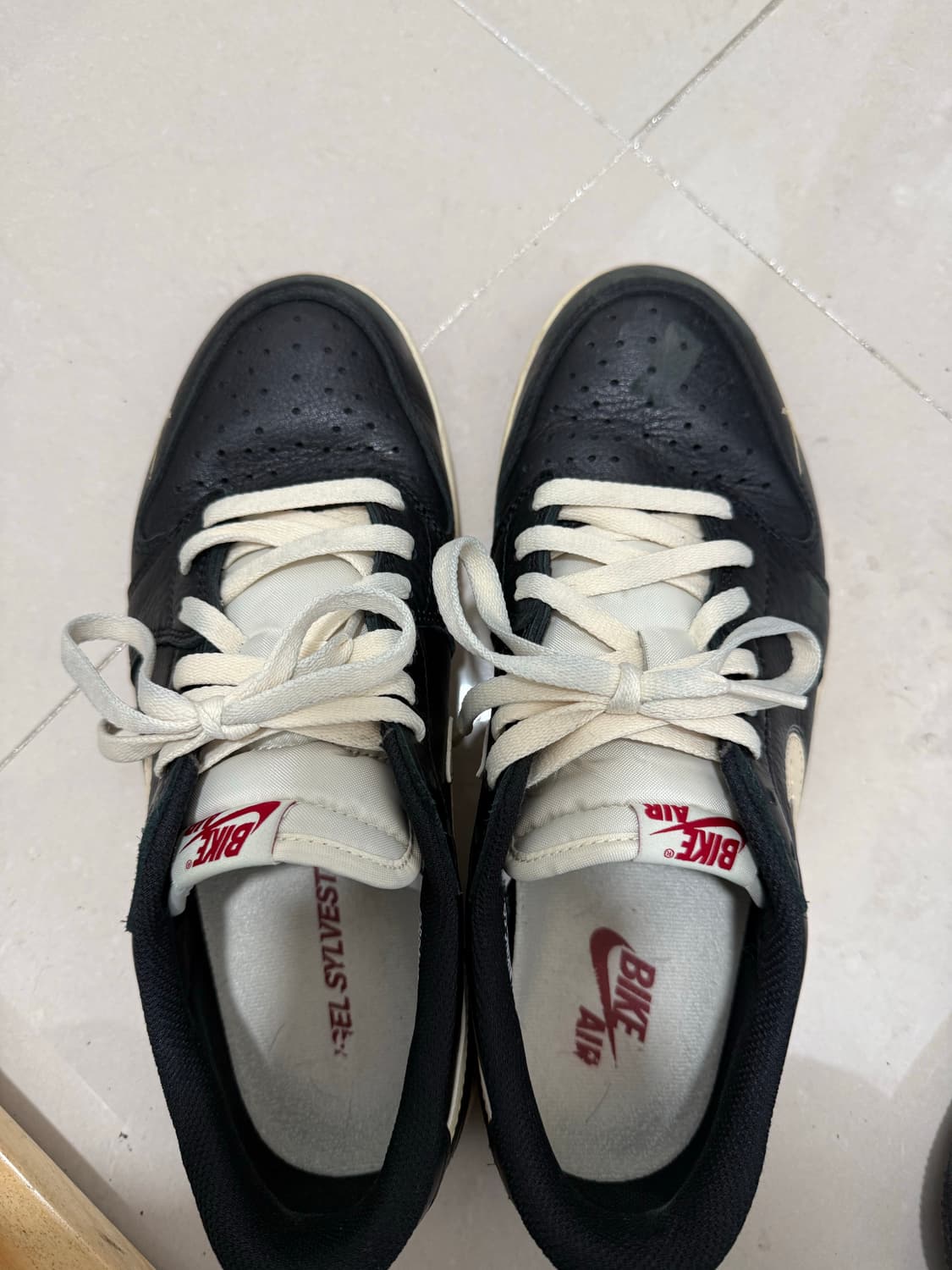 나이키 실베스터 280사이즈 팝니다 상품이미지1