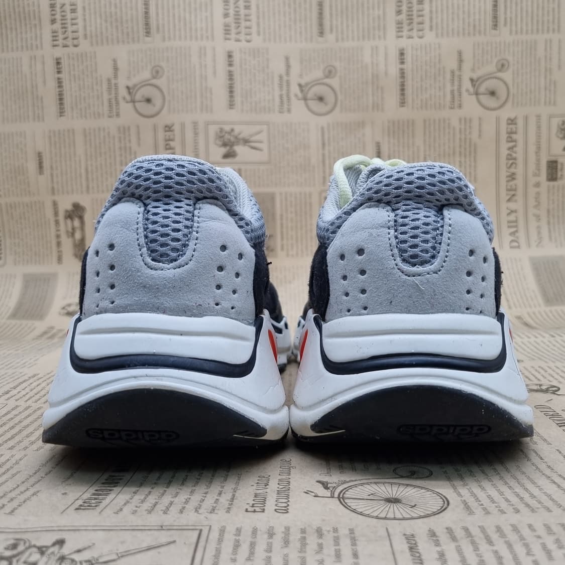 아디다스 이지부스트 700 운동화 280 상품이미지4