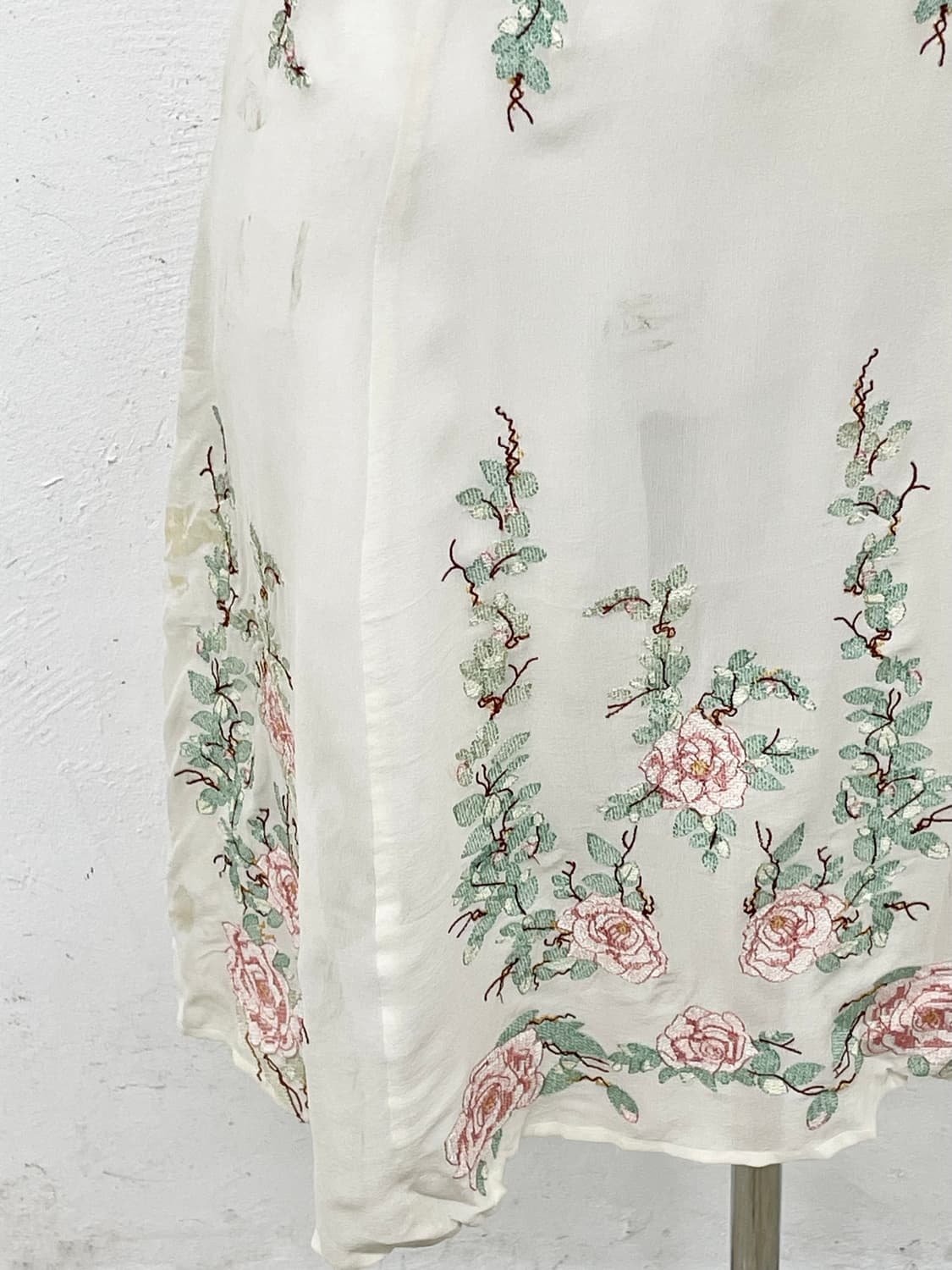 실크 자수 로즈 원피스 상품이미지3