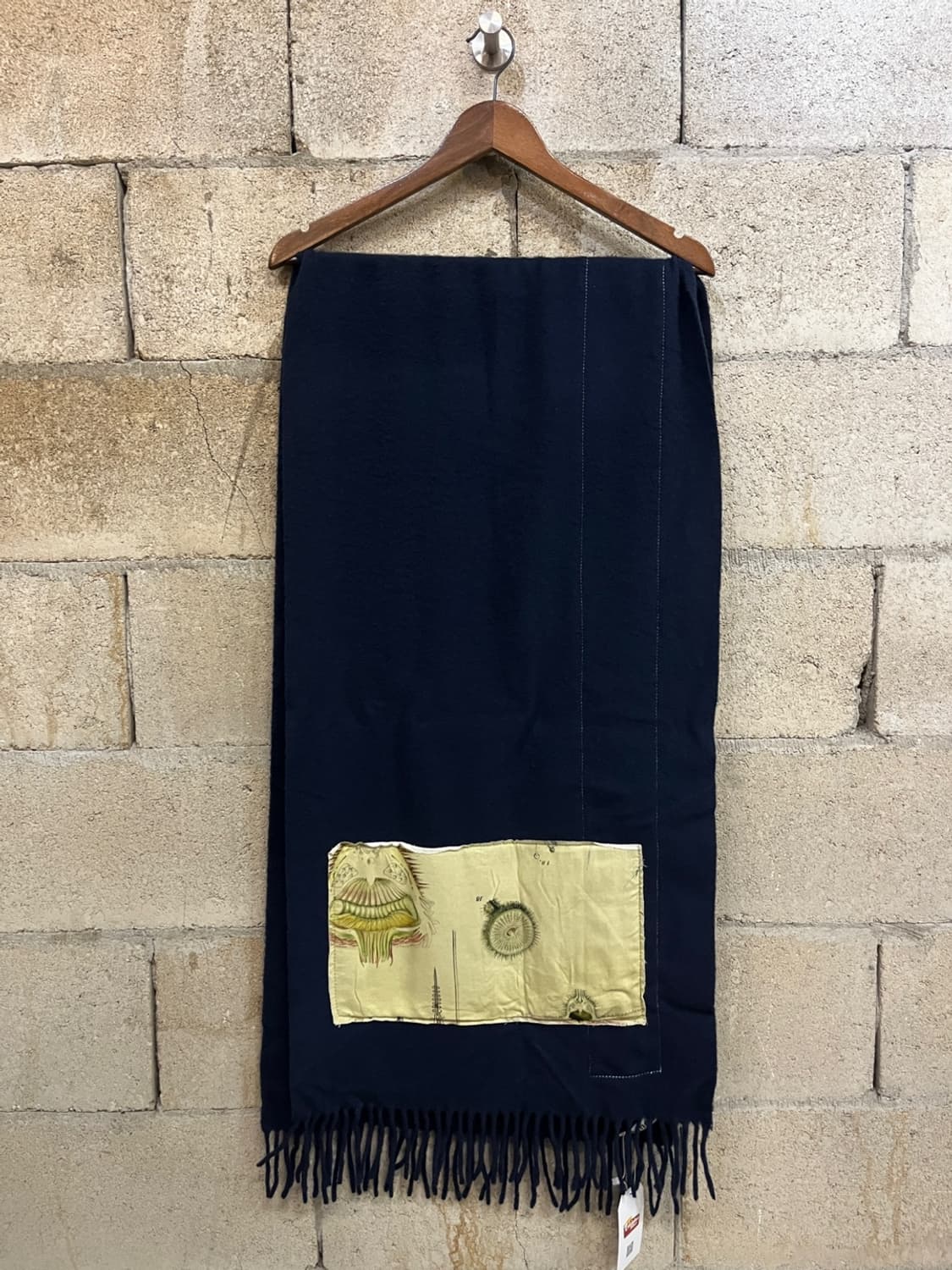 아크네 스튜디오 아트워크 패치 머플러 상품이미지5