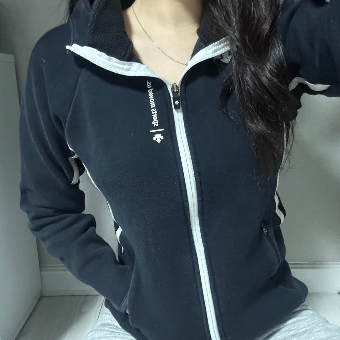 데상트 여성 후드집업/브랜드/옷장정리/옷 상품이미지2