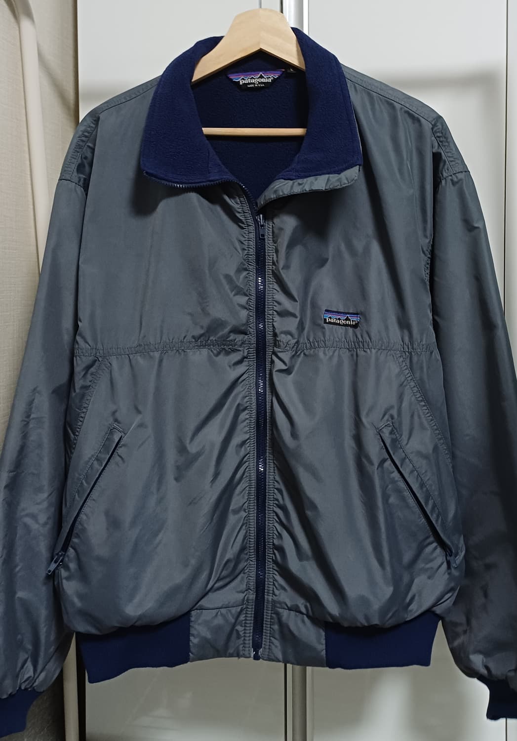 🇺🇸 파타고니아 쉘드 신칠라 봄버 자켓 - 그레이  상품이미지2