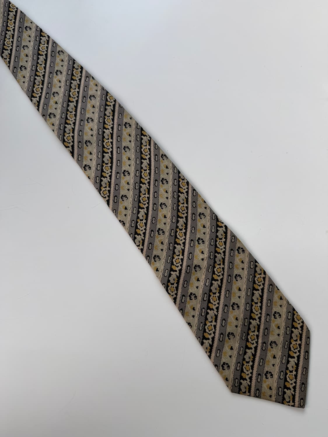 피에르가르뎅(Pierre cardin) 실크 넥타이 9cm 상품이미지2