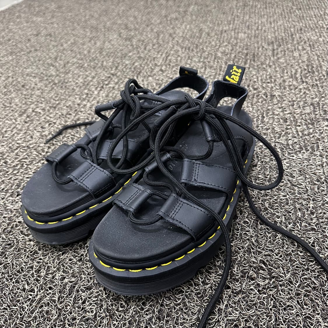 닥터마틴 나틸라 여성 샌들 220 상품이미지4