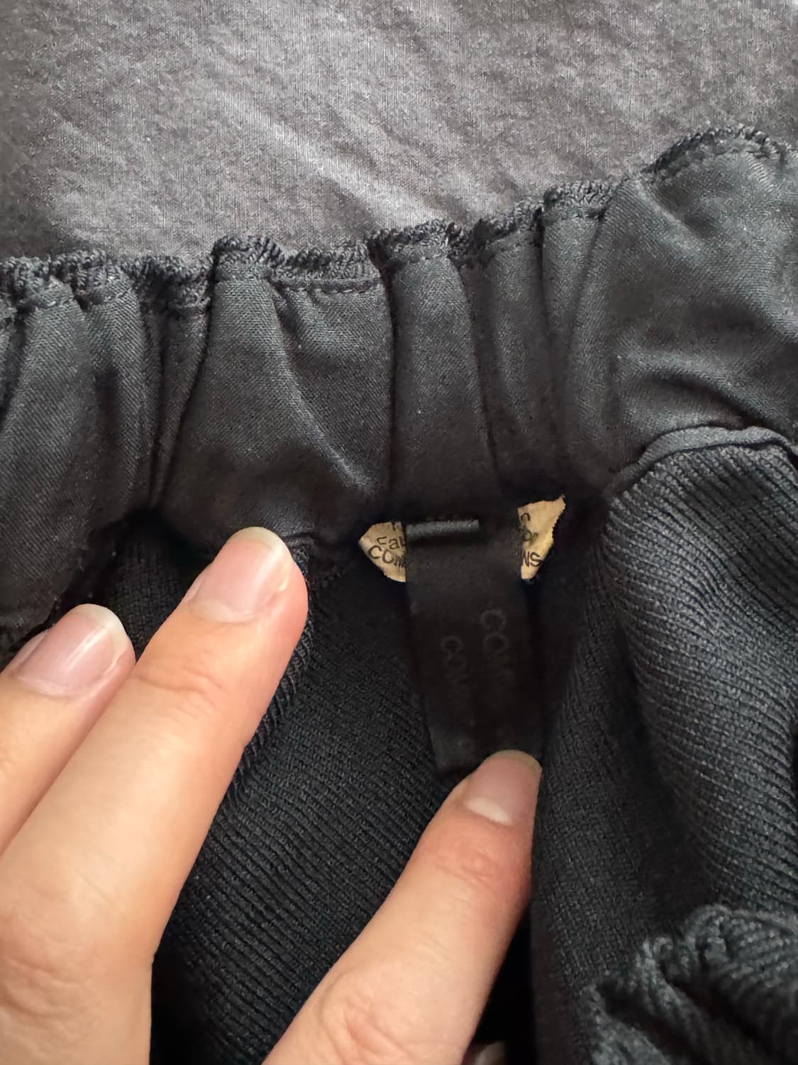 (네고가능) 꼼데가르송 꼼데가르송 디스트로이 포인트 스커트 (블랙, M) 상품이미지6