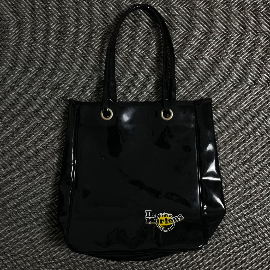 닥터마틴 코팅 글로시 토트백 블랙o 3649 상품이미지1