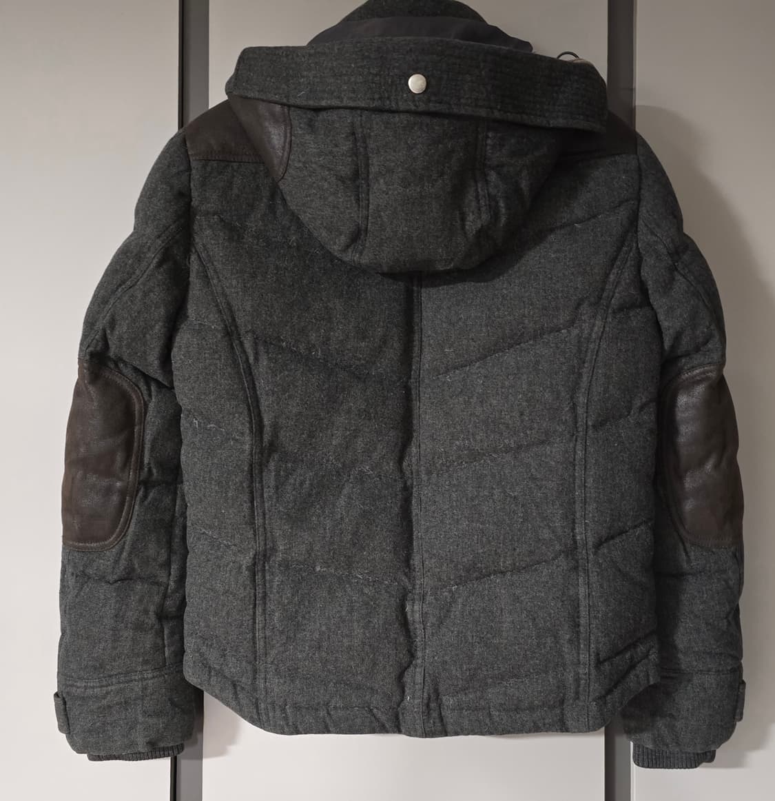 series; 코오롱 시리즈 모직 덕다운패딩.
싸이즈 95 .  남자
 상품이미지5