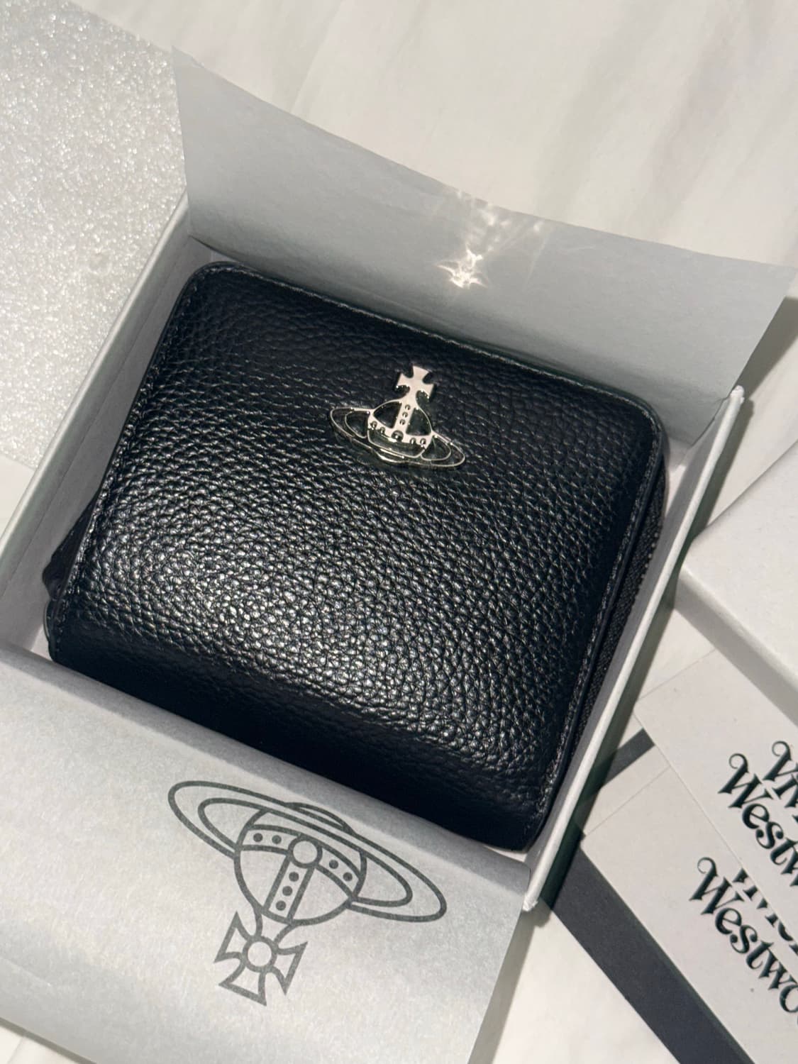 비비안웨스트우드 반지갑 상품이미지1