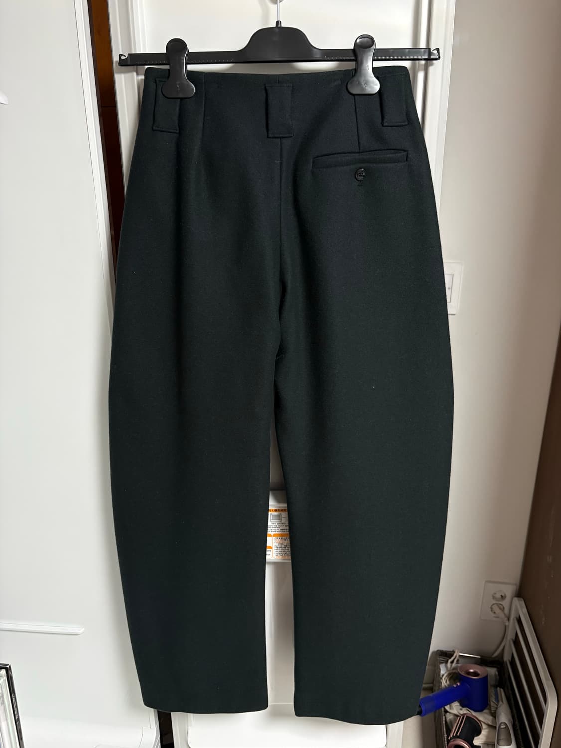 르메르 커브드 울 팬츠 상품이미지2