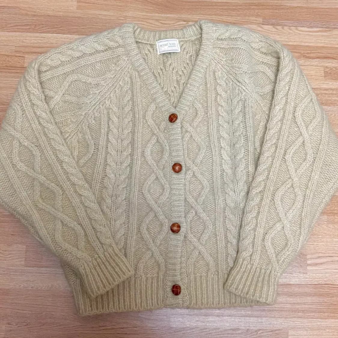 모데스트무드 노팅힐 가디건(카푸치노 색상) 상품이미지2