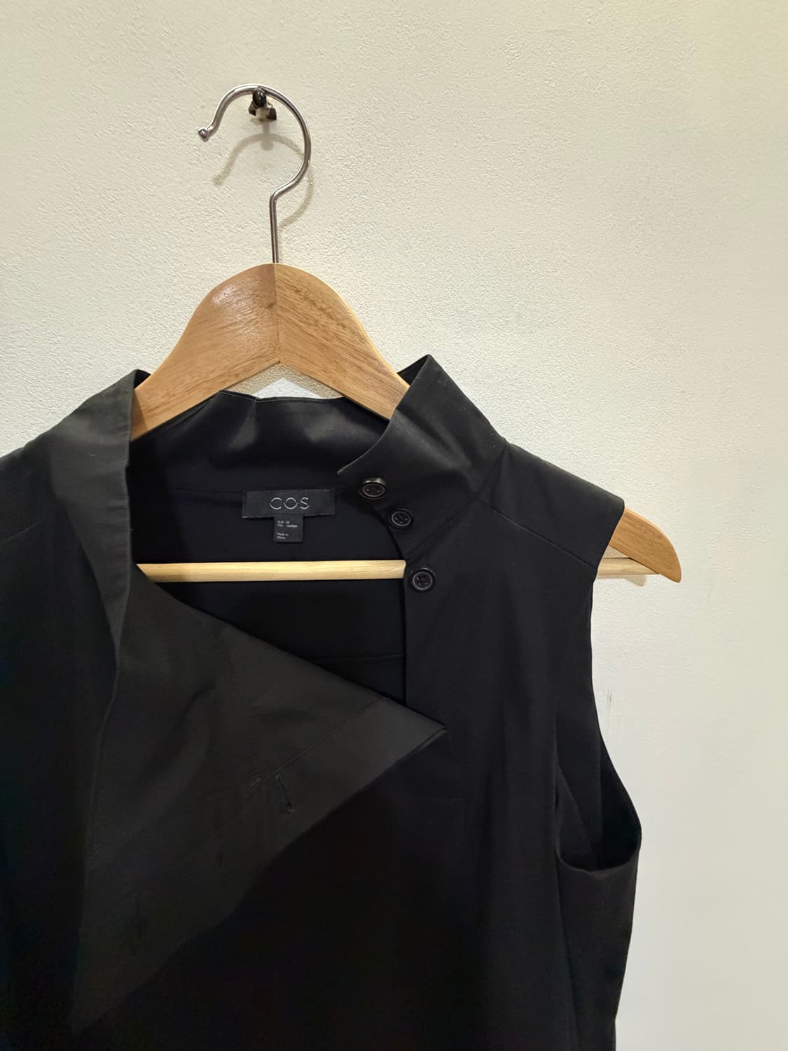 COS 민소매 미디원피스 상품이미지4