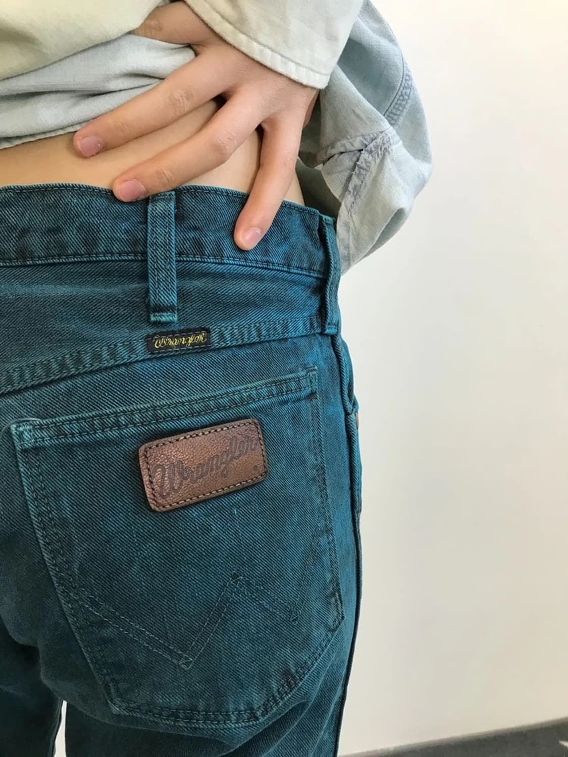 Wrangler Teal Color Denim Jeans 상품이미지4