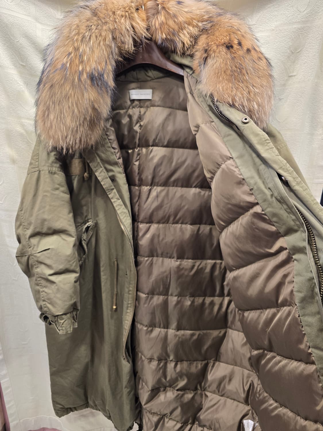 머니패킹 Money Packing 라쿤털 카키 롱패딩 야상 프리사이즈 상품이미지8